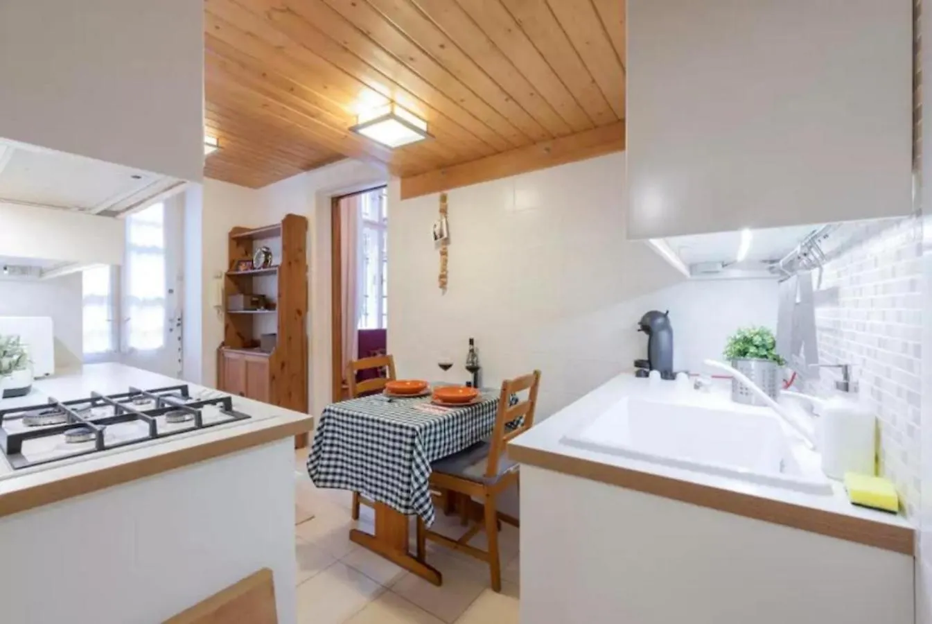 Apartment Secluded Mezzanine Studio Near Astoria Budapest