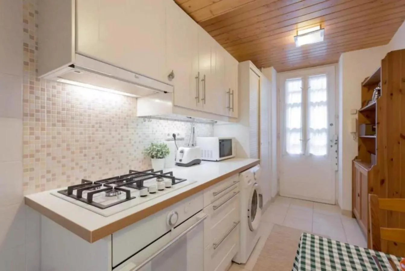 Secluded Mezzanine Studio Near Astoria Budapest