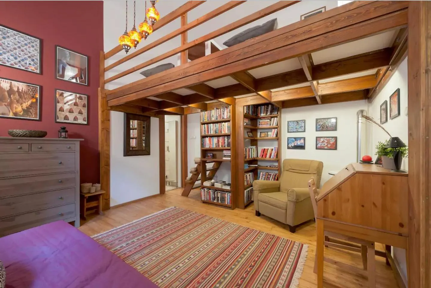 Secluded Mezzanine Studio Near Astoria Budapest